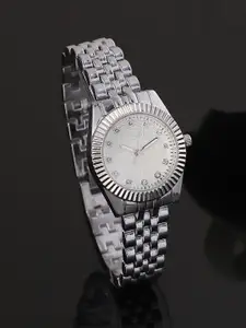 HAUTE SAUCE by  Campus Sutra HAUTE SAUCE by Campus Sutra Women's The Ribbed H-Link Round Watch SS25_HSWC1367