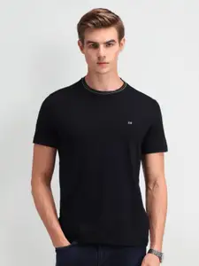 Arrow Sport Men Brand Logo Pockets T-shirt