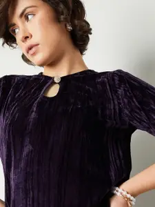 max Keyhole Neck Top