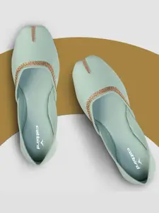 CATBIRD Women Ethnic Embroidered Mojaris Flats