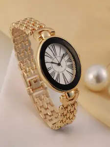 HAUTE SAUCE by  Campus Sutra HAUTE SAUCE by Campus Sutra Women Embellished Dial & Stainless Steel Straps Analogue Watch SS25_HSWC1402