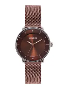 Titan Men Analogue Watch 2728KM02