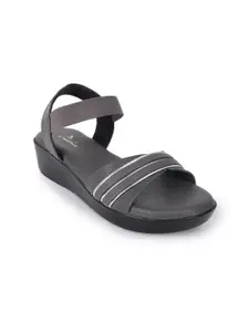Padchin Women Textured Flatform Heel Sandals