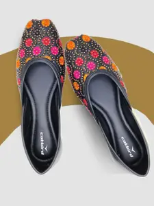 CATBIRD Women Ethnic Mojaris Flats