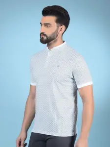 Crimsoune Club Men Typography Printed Mandarin Collar Pockets Slim Fit T-shirt