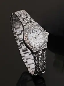 HAUTE SAUCE by  Campus Sutra HAUTE SAUCE by Campus Sutra Women Embellished Dial & Stainless Steel Bracelet Style Straps Analogue Watch