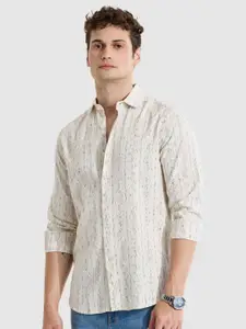 Snitch Men Smart Slim Fit Opaque Striped Casual Shirt