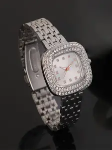 HAUTE SAUCE by  Campus Sutra HAUTE SAUCE by Campus Sutra Women Embellished Dial & Stainless Steel Bracelet Style Straps Analogue Watch