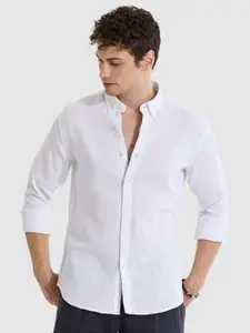 Snitch Men Smart Slim Fit Opaque Casual Shirt