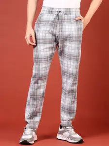 V-Mart Men Checked Track Pants