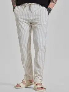 Snitch Men Light Beige Mid-Rise Slim Fit Trouser