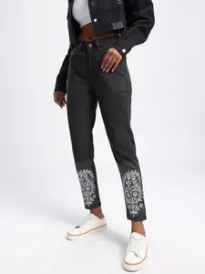 DressBerry Women Ethnic Printed Mom Fit Jeans