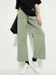 max Women Slash Knee Jeans