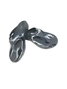 Doubleu Women Printed Thong Flip-Flops