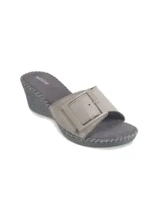 Mochi Wedge Sandals with Buckles