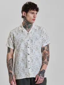 Snitch Men Boxy Opaque Printed Casual Shirt
