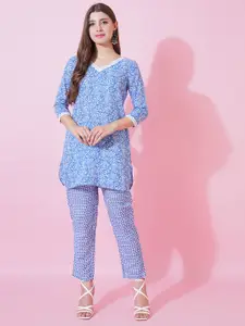 SANTOPERA DESIGNER Floral Printed V-Neck Top With Trousers