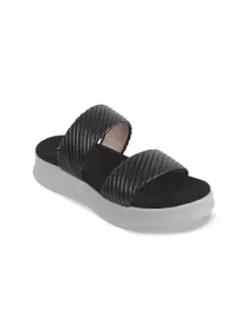 Mochi Printed Flatform Sandals