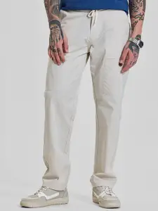 Snitch Men Light Beige Mid-Rise Relaxed Fit Trouser