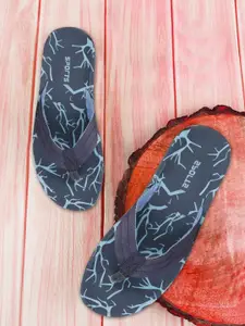 Genial Men Printed Slip-On