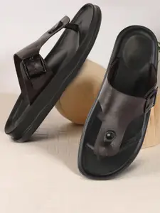 Genial Men Printed Rubber Slip-On