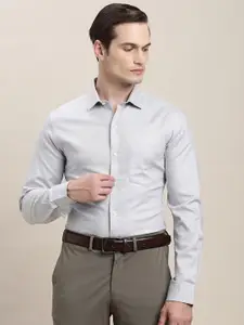 Turtle Men Standard Slim Fit Opaque Formal Shirt