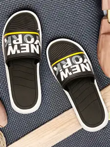 Genial Men Printed Rubber Slip-On