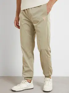GUESS Men Mid Rise Joggers