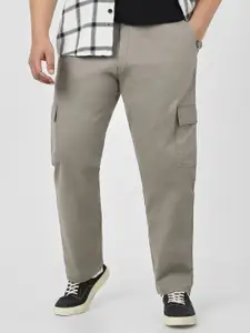 Urbano Plus Men Light Grey Regular Fit Solid Cargo Chino Pant with 6 Pockets Stretchable