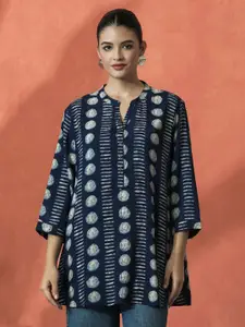 Sangria Printed Three-Quarter Sleeved Straight Top