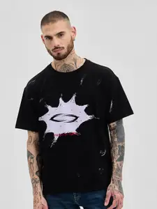 Snitch Men Printed Drop-Shoulder Sleeves T-shirt