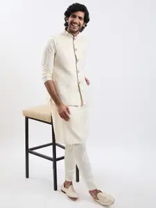 VASTRAMAY Men Regular Kurta with Pyjamas