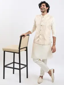 VASTRAMAY Men Regular Kurta with Pyjamas
