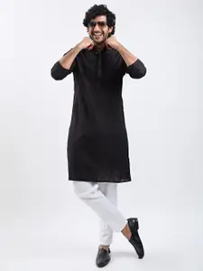VASTRAMAY Men Embroidered Regular Thread Work Kurta with Pyjamas