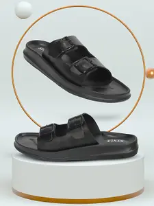Genial Men Rubber Slip-On