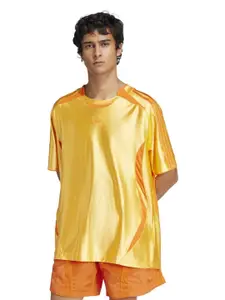 ADIDAS Originals Men Printed V-Neck Pockets T-shirt