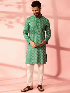 Anouk Men Paisley Printed Regular Kurta with Pyjamas