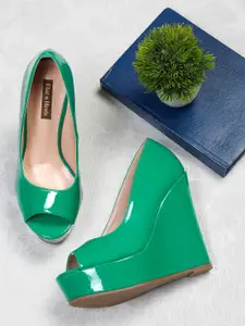 Flat n Heels Wedge Pumps