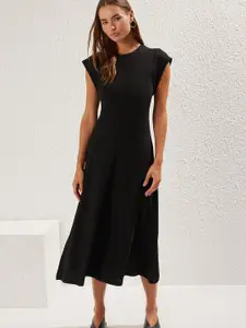 Trendyol Fit & Flare Midi Dress