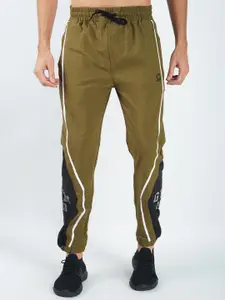 GOTO Men Printed Mid-Rise Joggers