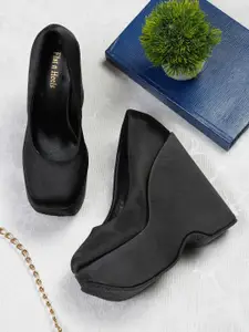 Flat n Heels Velvet Wedge Pumps