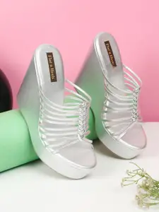 Flat n Heels Wedge Pumps