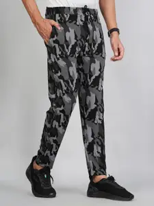 FICKA Men Printed Mid Rise  Track Pants