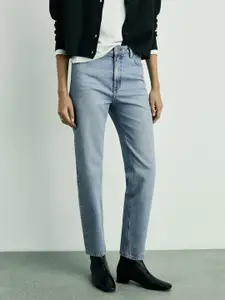 MANGO Women Pure Cotton Mom Fit High-Rise Light Fade Jeans