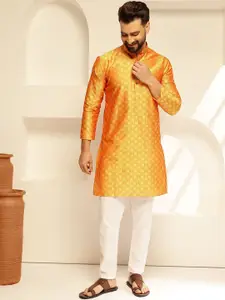 SOJANYA Men Regular Thread Work Kurta with Pyjamas