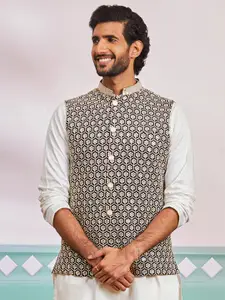 VASTRAMAY Floral Embroidered Woven Nehru Jacket