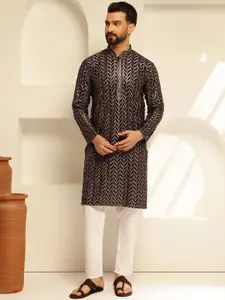 SOJANYA Men Embroidered Regular Sequinned Pure Cotton Kurta with Pyjamas