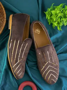 House of Pataudi Men Embellished Slip on Ethnic Mojaris