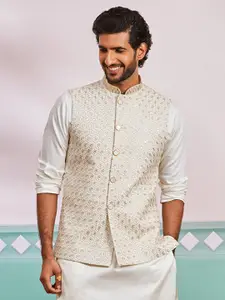 VASTRAMAY Floral Embroidered Woven Nehru Jacket