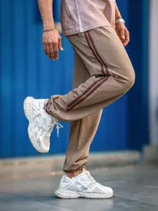 JUMPCUTS Men Dual Tape Baggy-Fit Mid-Rise Joggers